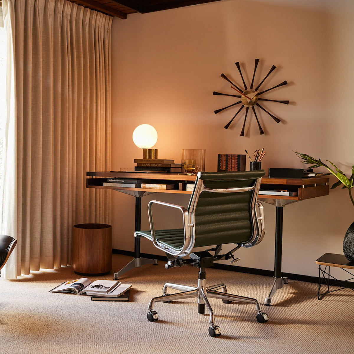 Eames 2500 Series Executive Desk