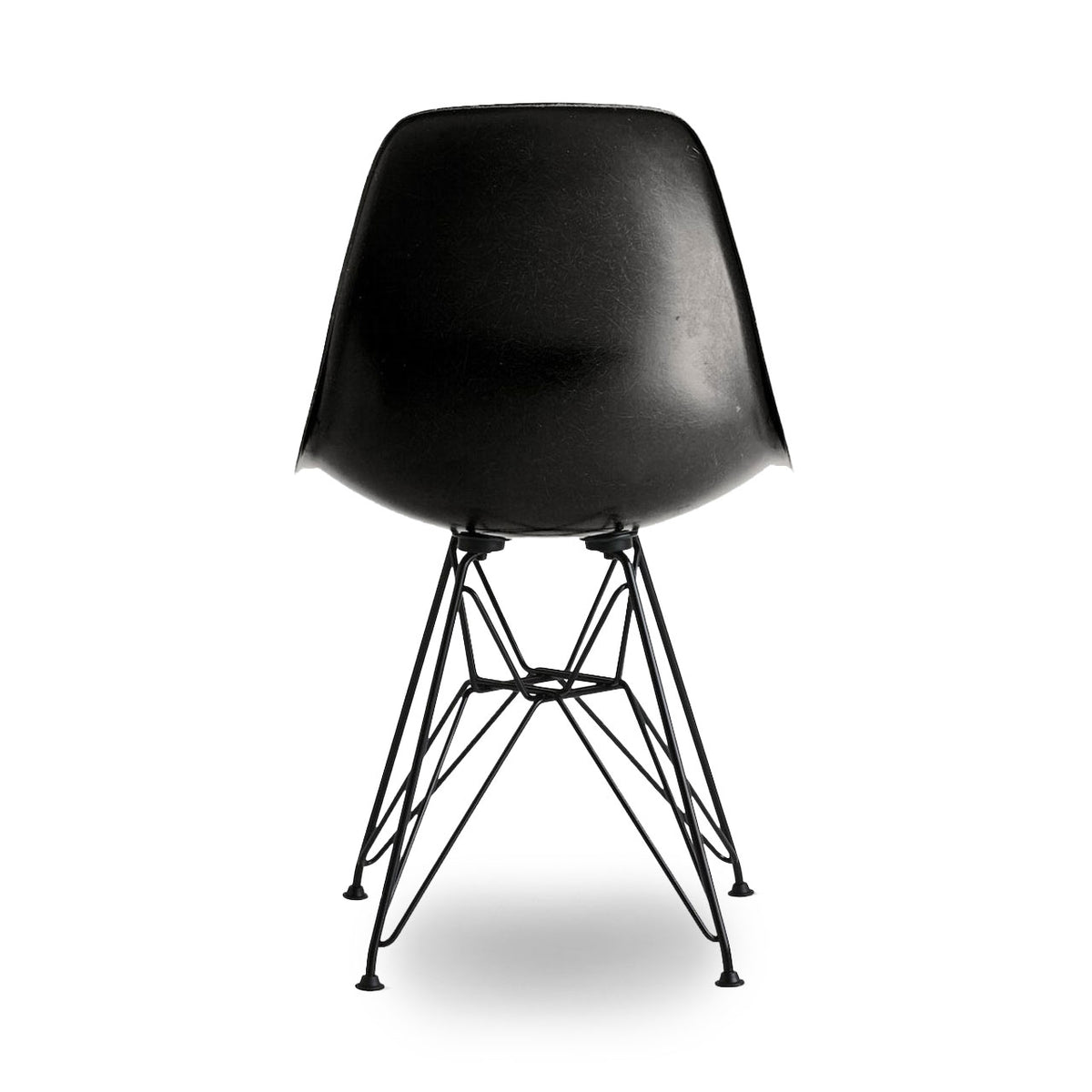 Eames Molded Fiberglass Side Chair