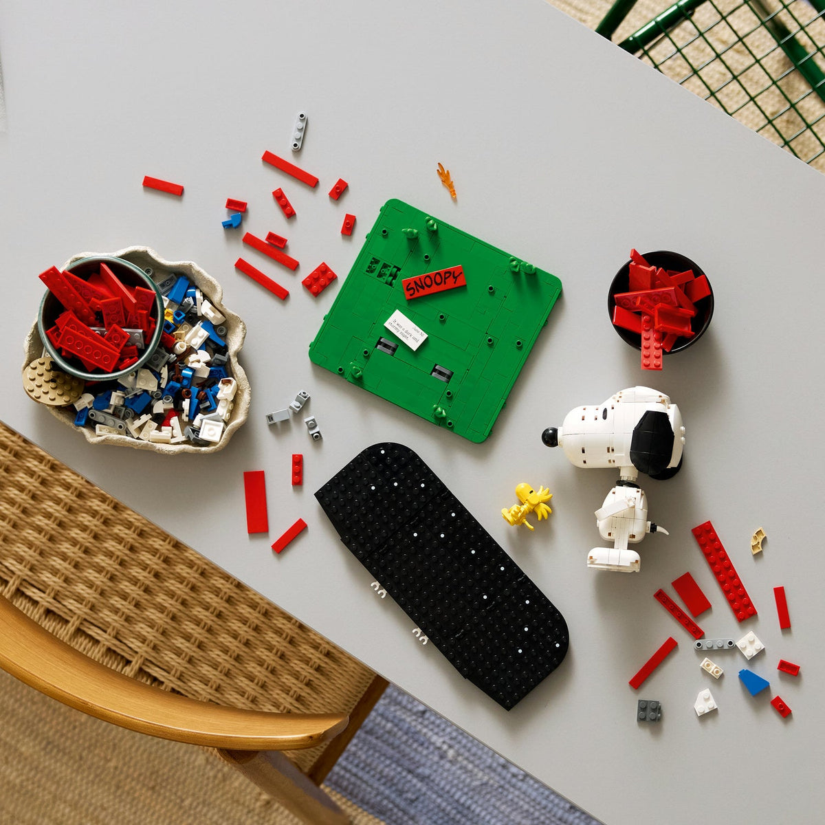 LEGO® LEGO Ideas: Peanuts: Snoopy's Doghouse