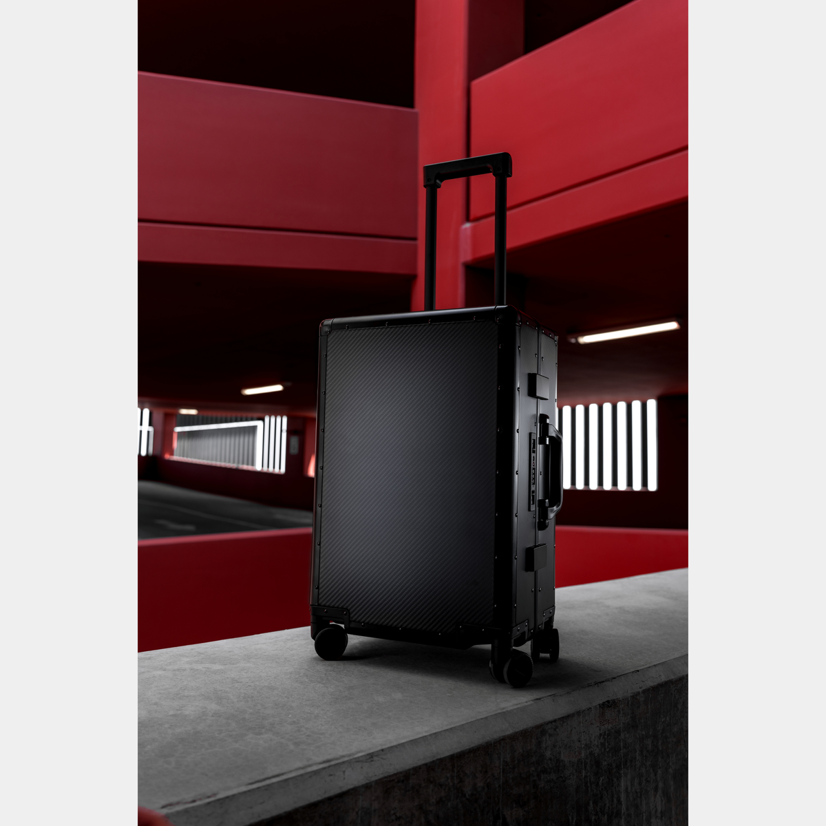 MVST Carbon X 2.0 Carbon Fiber Black Suitcase