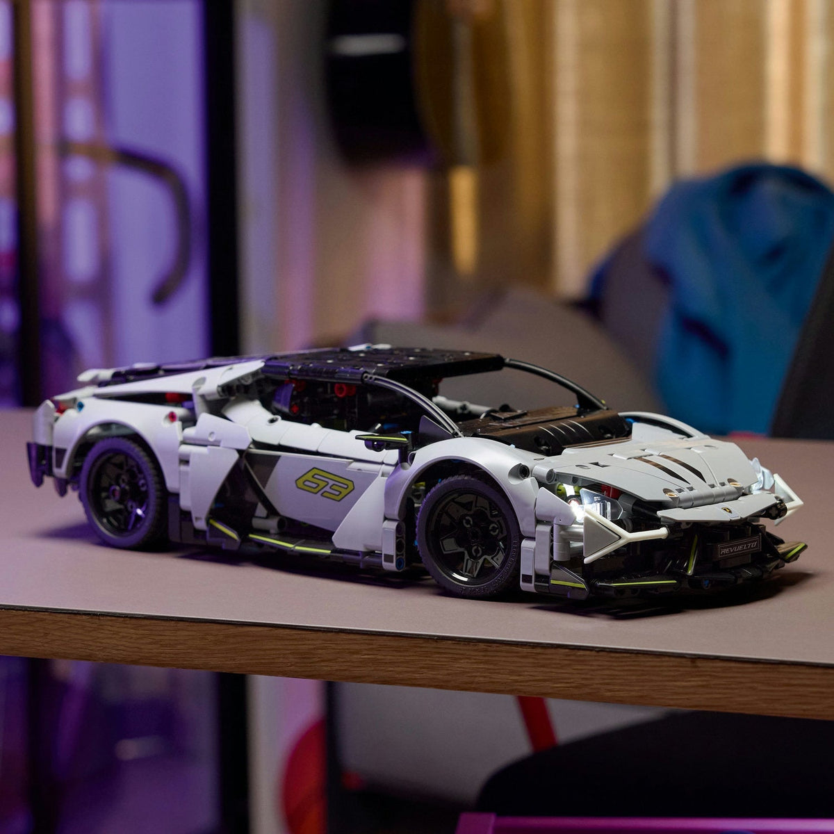 LEGO Lamborghini Revuelto