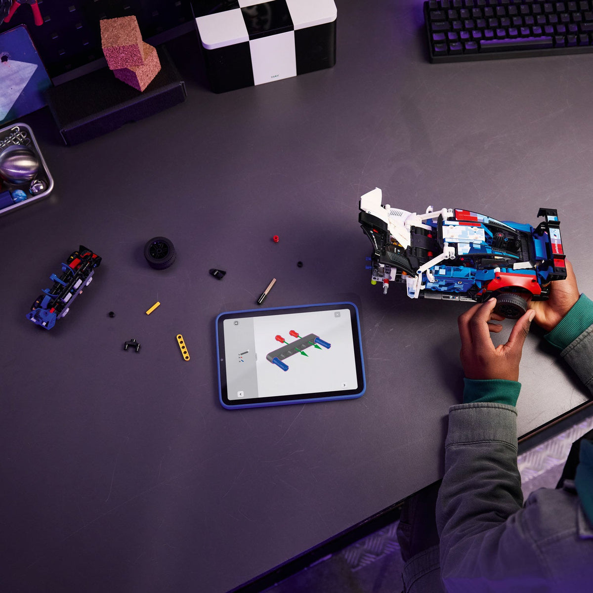 LEGO® Technic: BMW M4 GT3 EVO Race Car