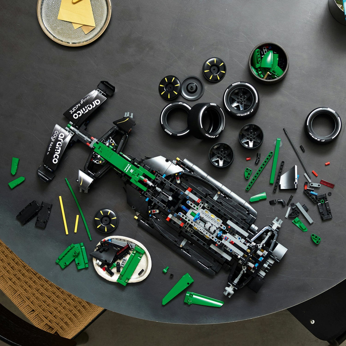 LEGO® Technic: Aston Martin Aramco AMR25 F1® Car