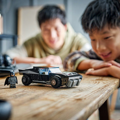 LEGO® Super Heroes: The Batman™ Batmobile™