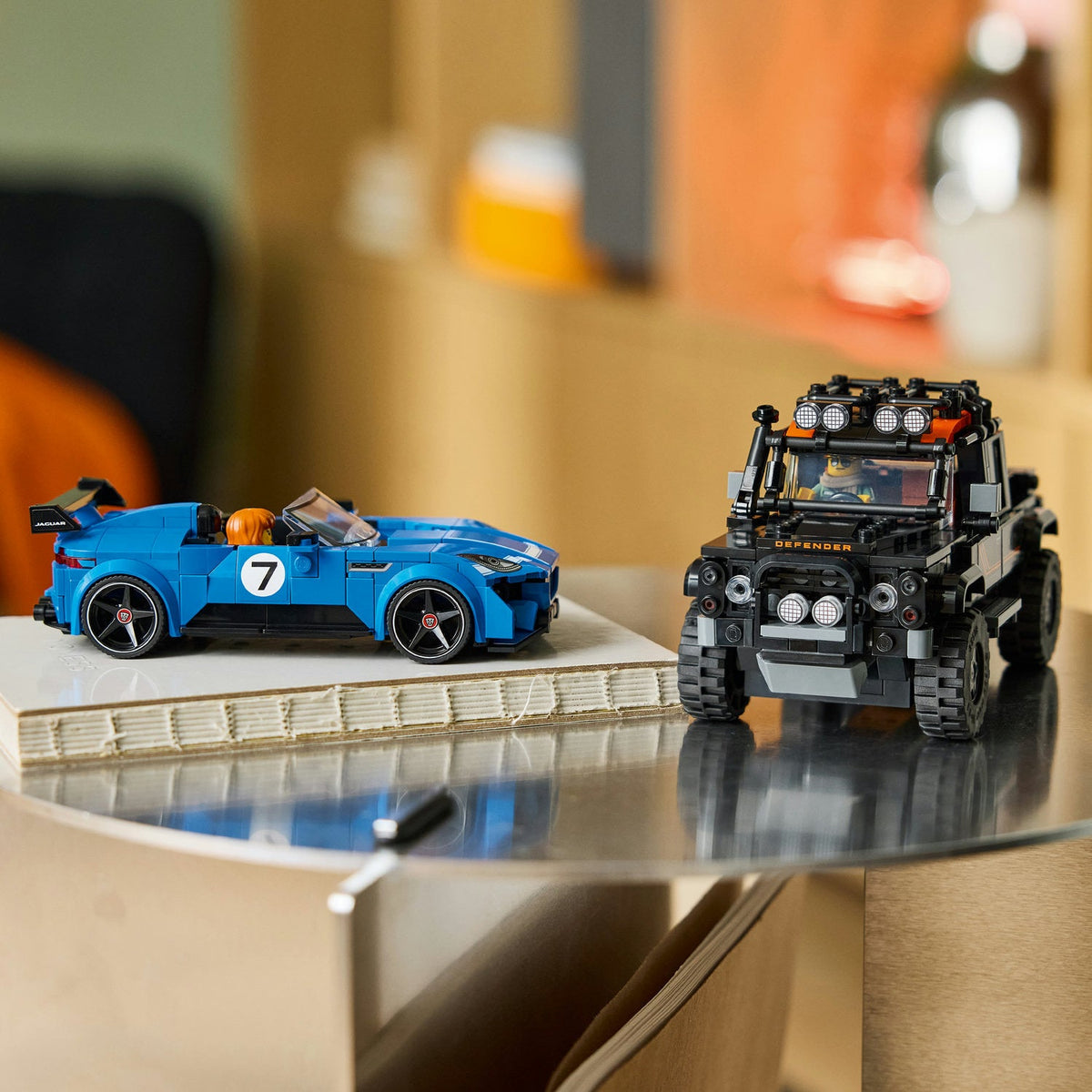 LEGO® Speed Champions: Jaguar Project 7 & Land Rover Defender
