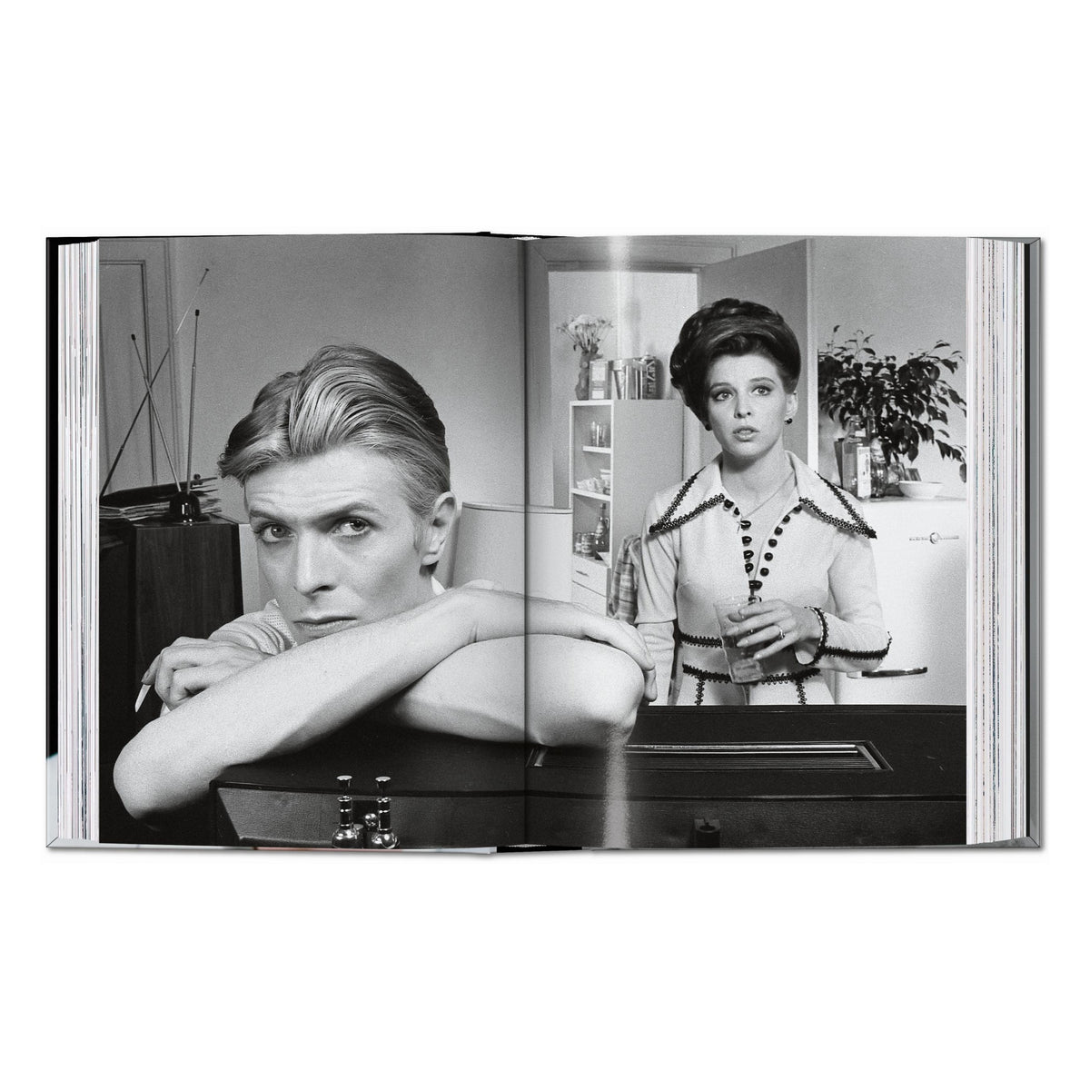 David Bowie in 'The Man Who Fell to Earth'
