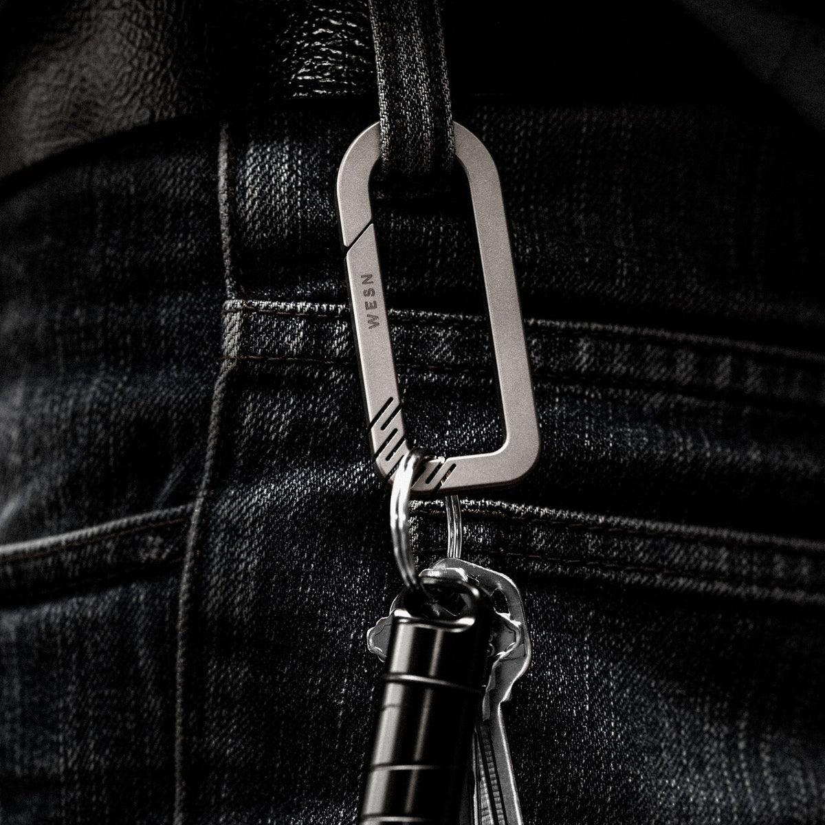 WESN The CB Titanium Carabiner