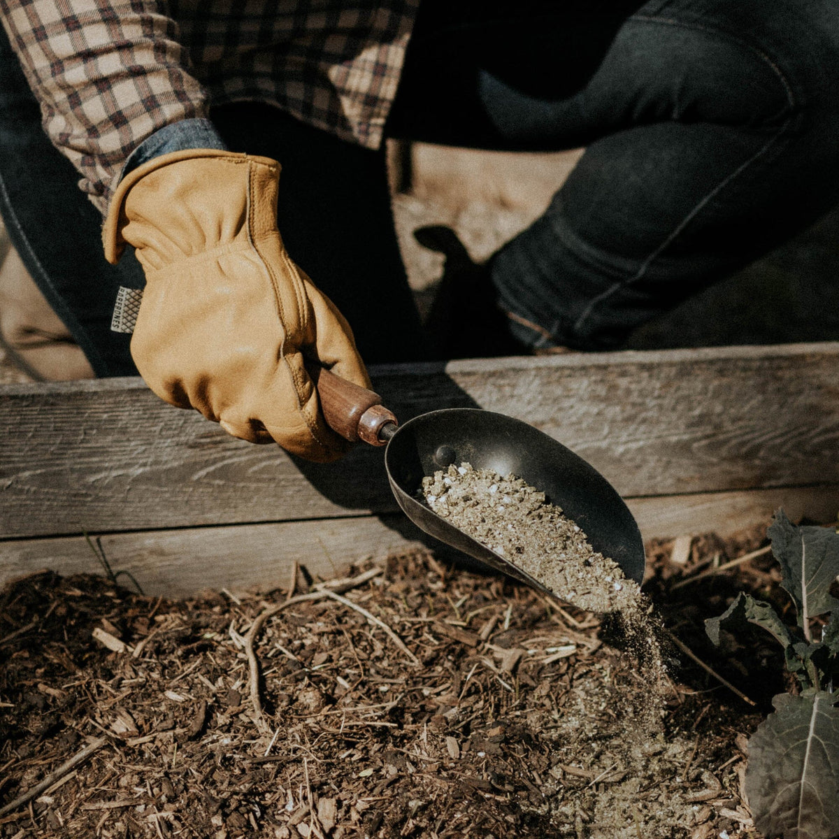 Barebones Garden Scoop