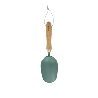 Barebones Garden Scoop