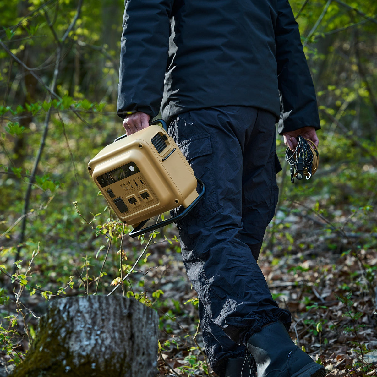 Nestout 700N Portable Power Station