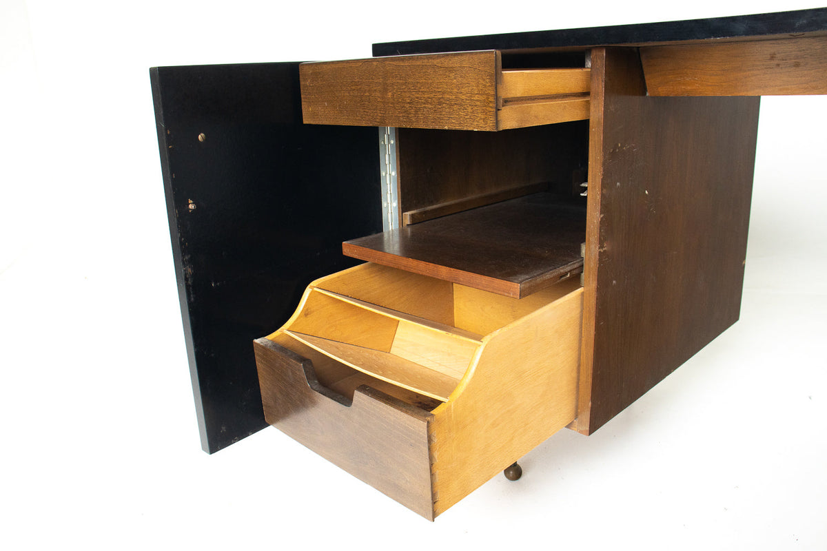 Greta Grossman Model 6200 Desk for Glenn of California, 1952 — Dave Brubeck Estate