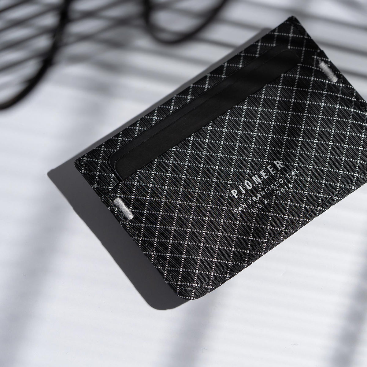 Pioneer Molecule Cardholder
