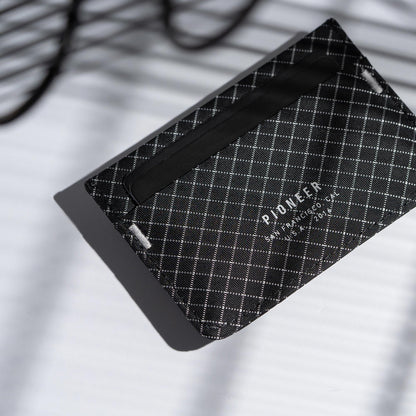 Pioneer Molecule Cardholder