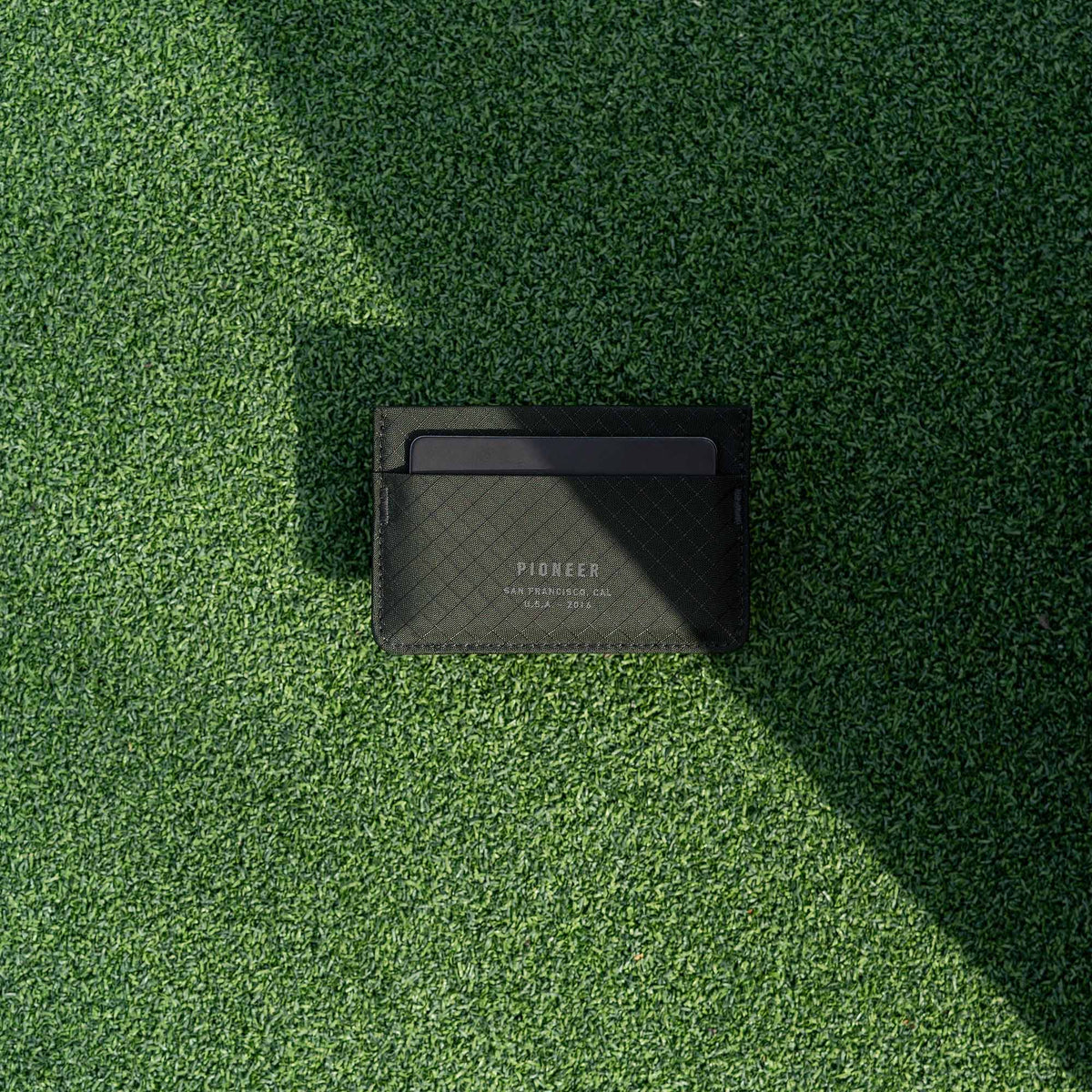 Pioneer Molecule Cardholder