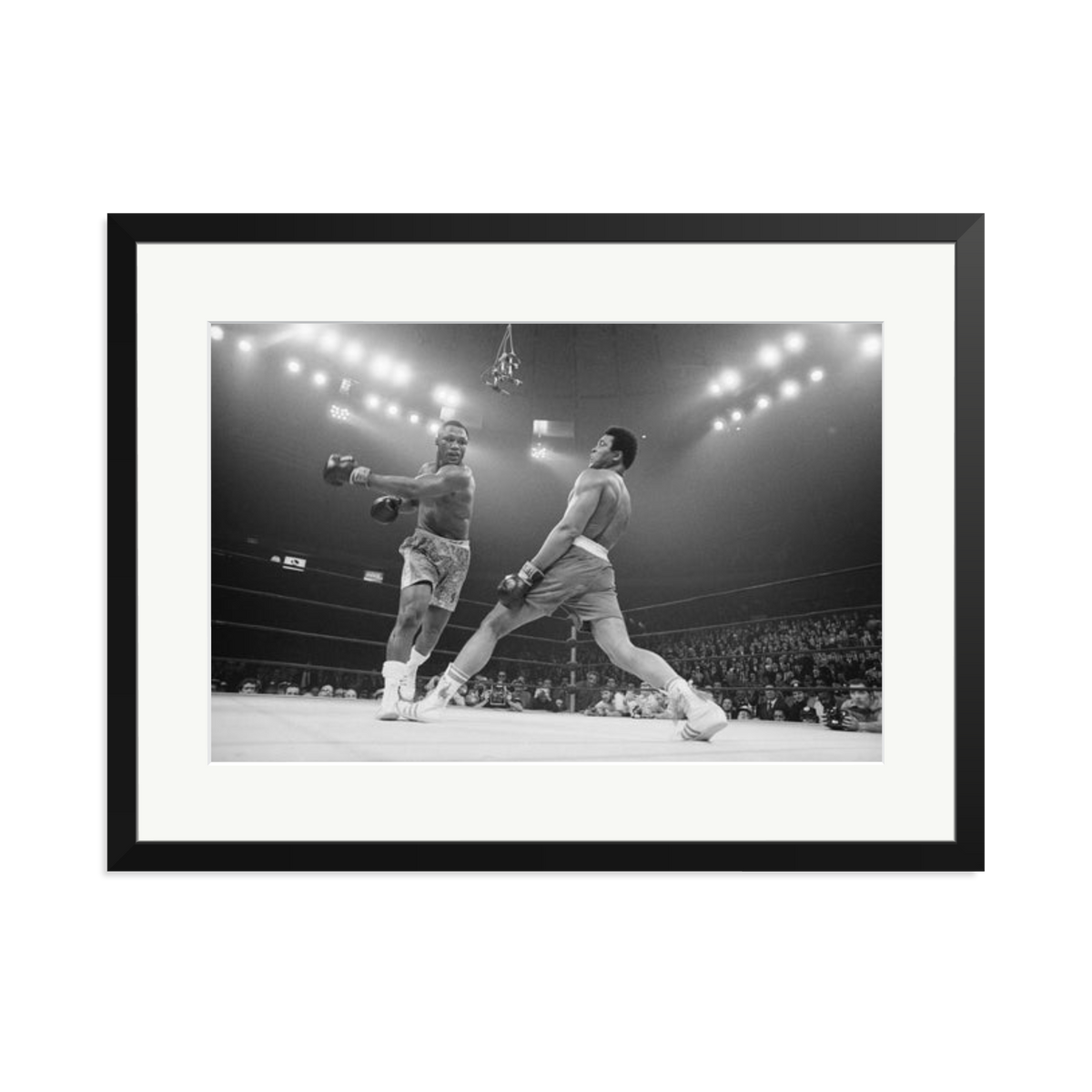 Ali Dodging a Punch From Frazier Black XL