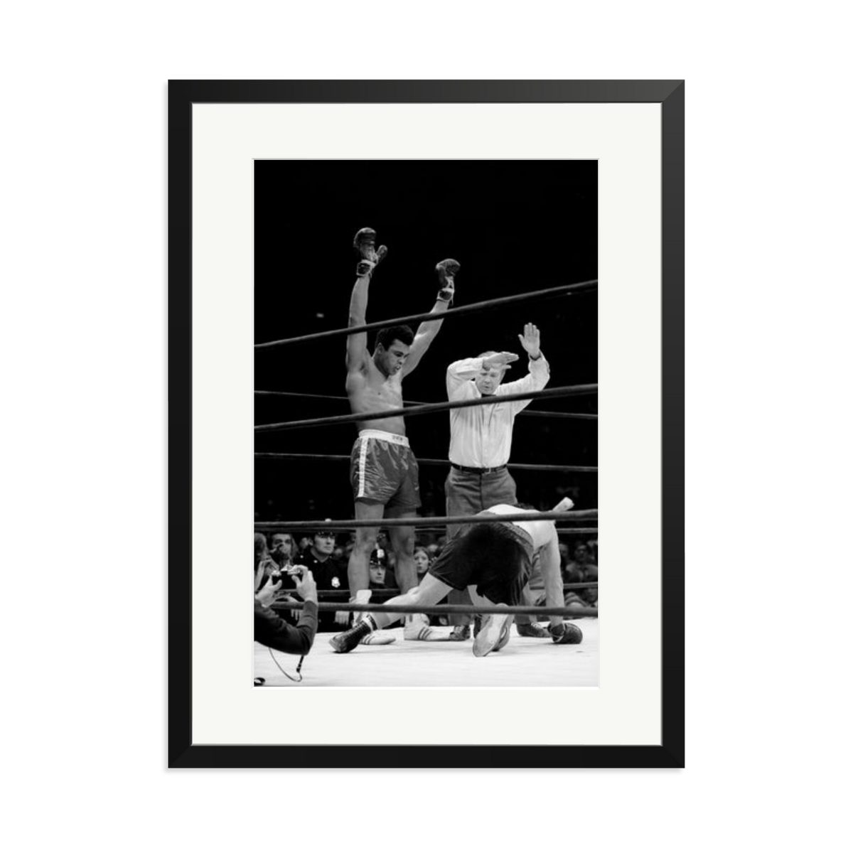 Muhammad Ali Knock Out Framed Print Black XL