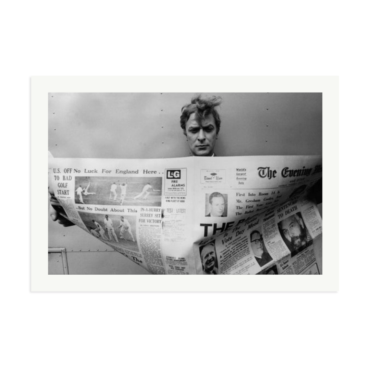 Caine Keeping Up Framed Print Print Only XXL