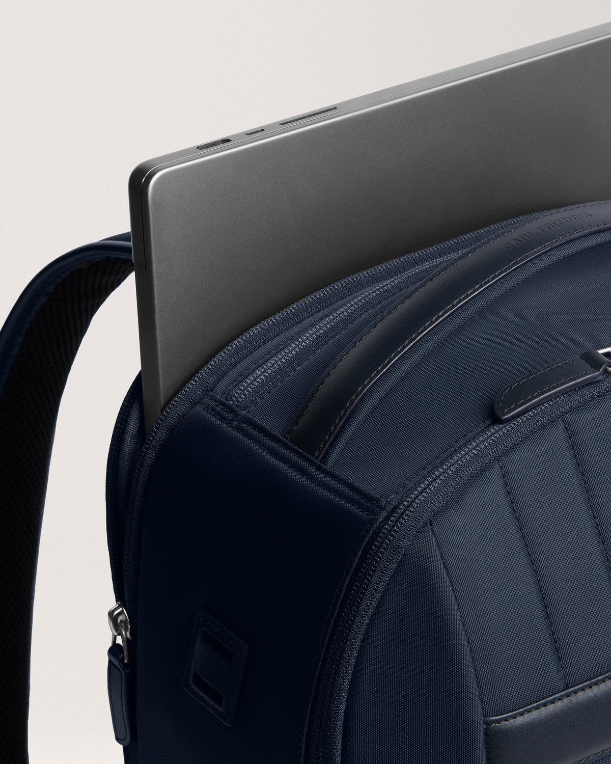 Carl Friedrik 72-hour Black Backpack