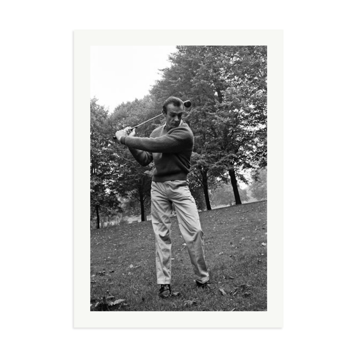 Sean Connery Plays Golf Framed Print Print Only XXL