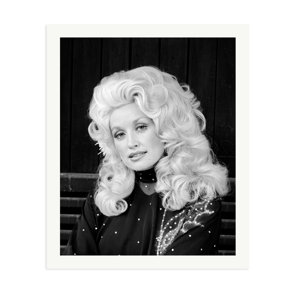 Dolly Parton in London Framed Print Print Only XXL