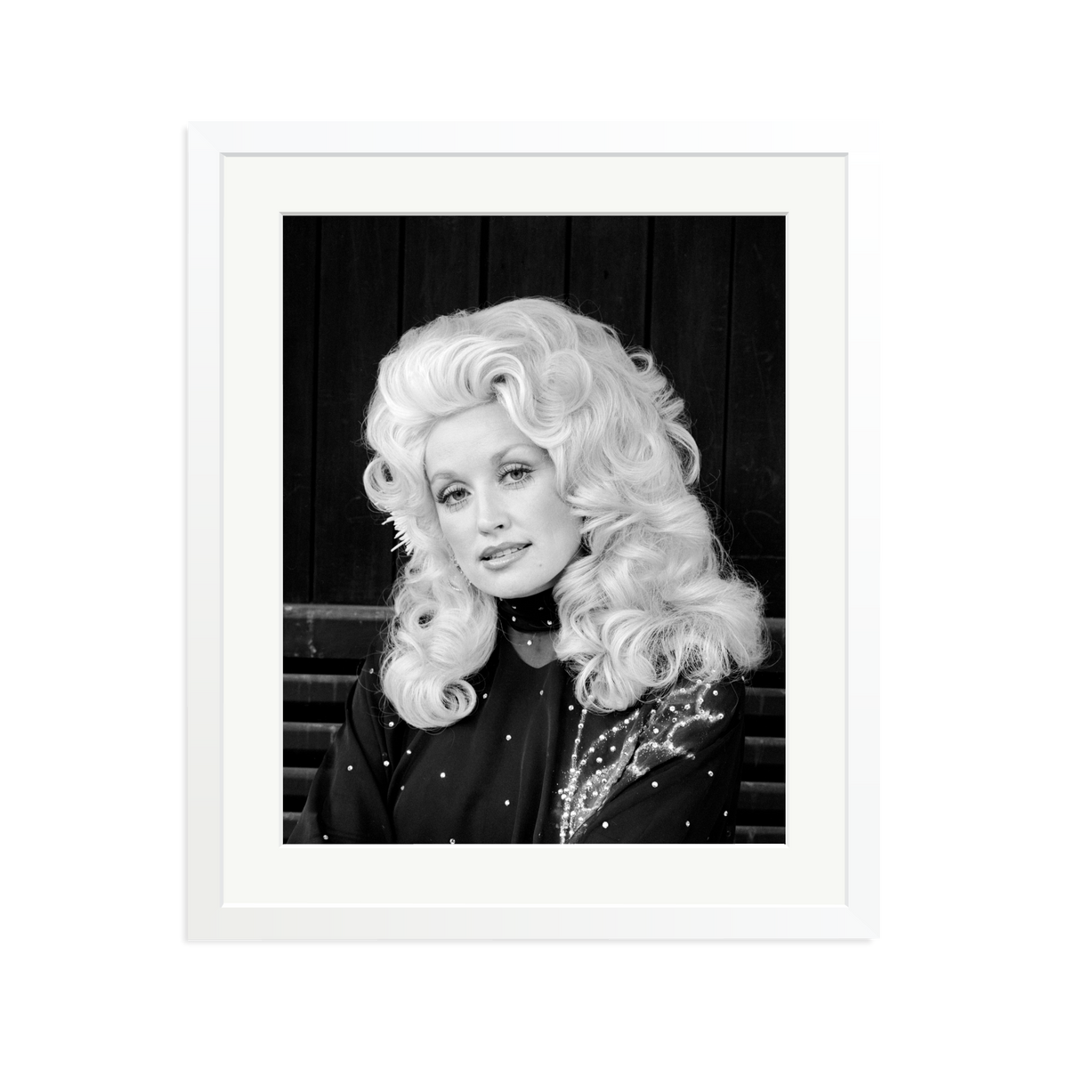 Dolly Parton in London Framed Print White Large