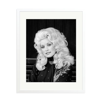Dolly Parton in London Framed Print White XL