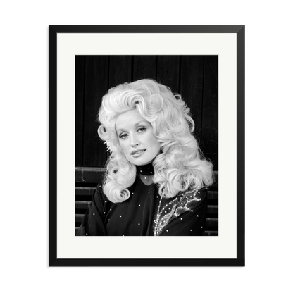 Dolly Parton in London Framed Print Black XL
