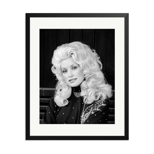 Dolly Parton in London Framed Print Black XL