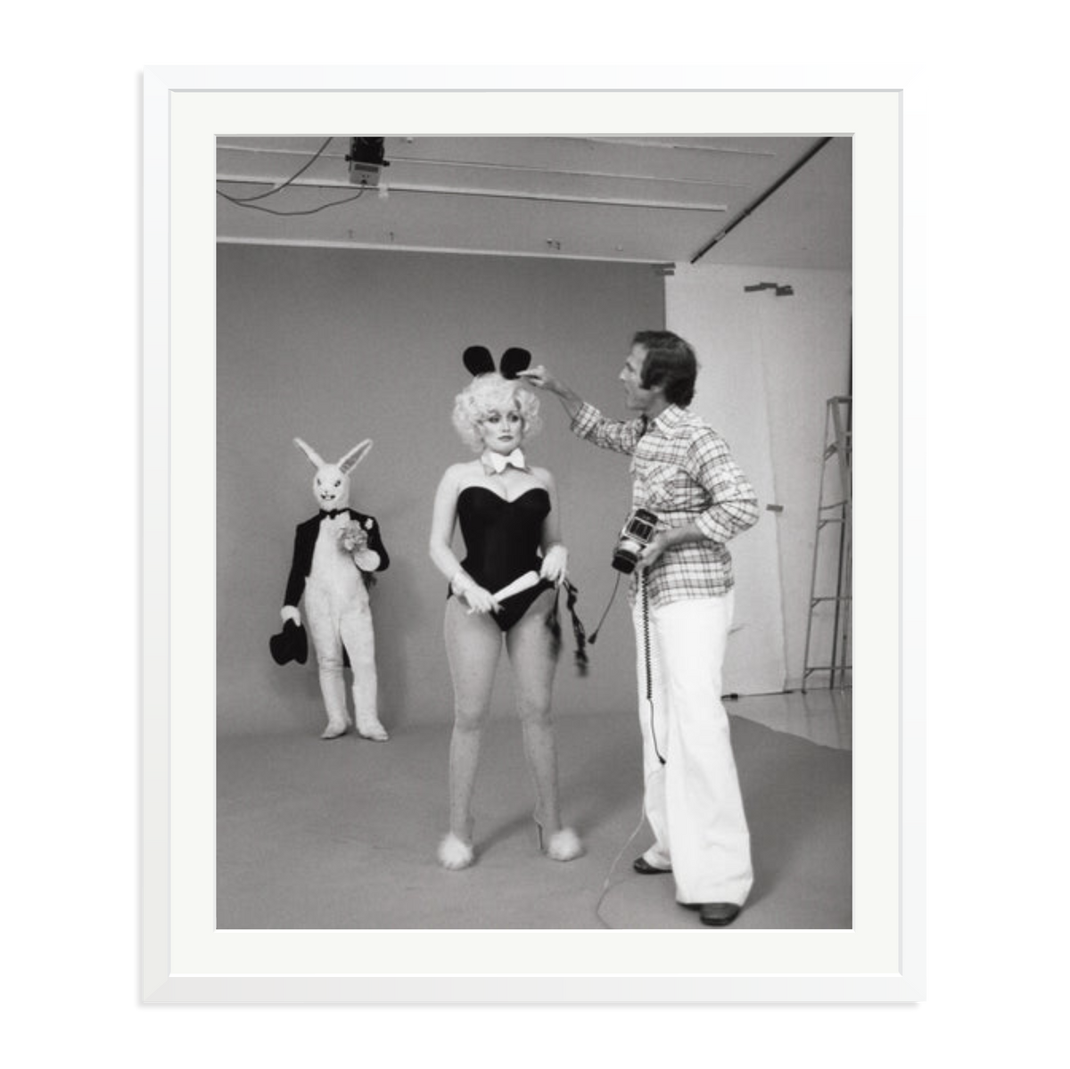 Dolly Parton, Playboy Photoshoot White XXL