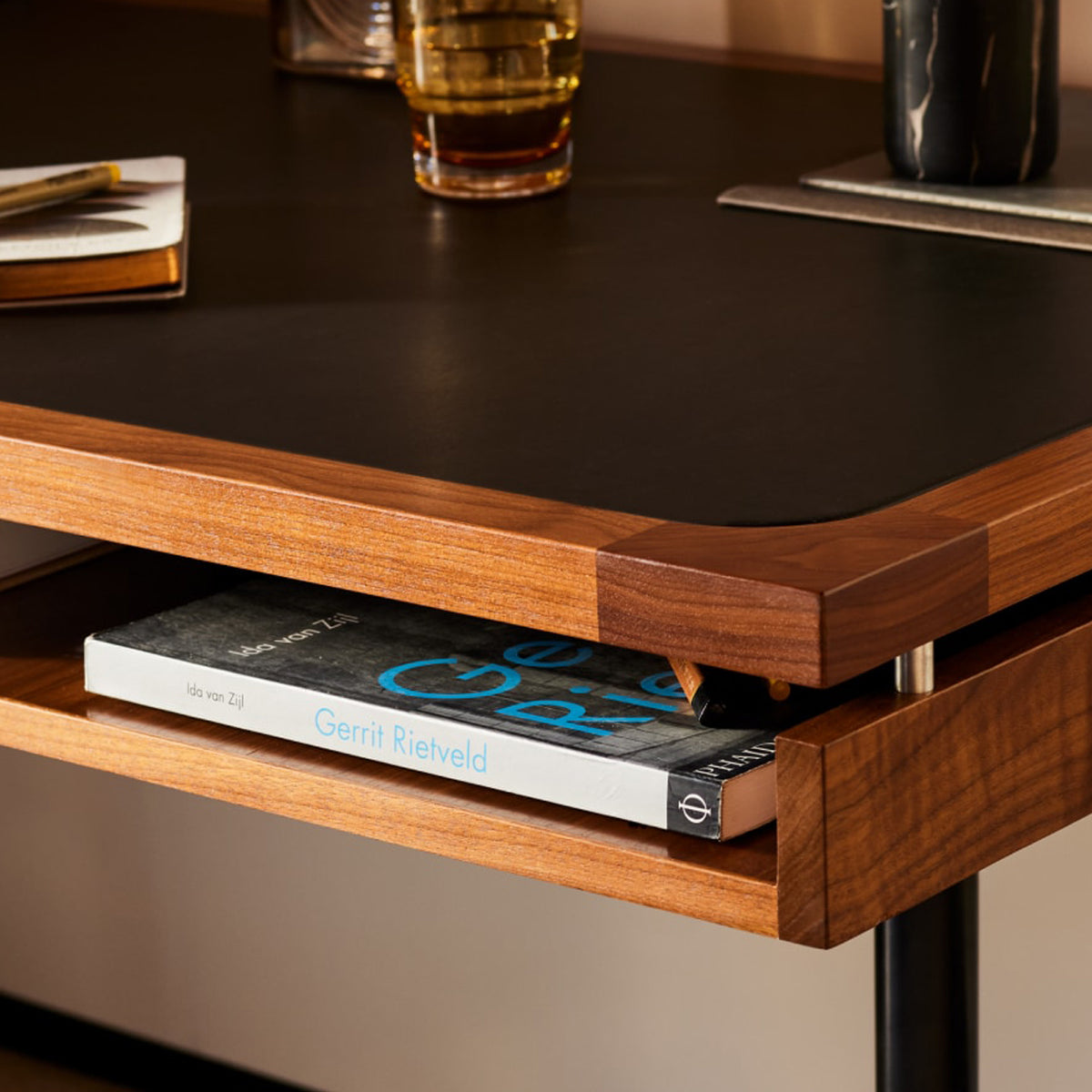 Eames 2500 Series Executive Desk