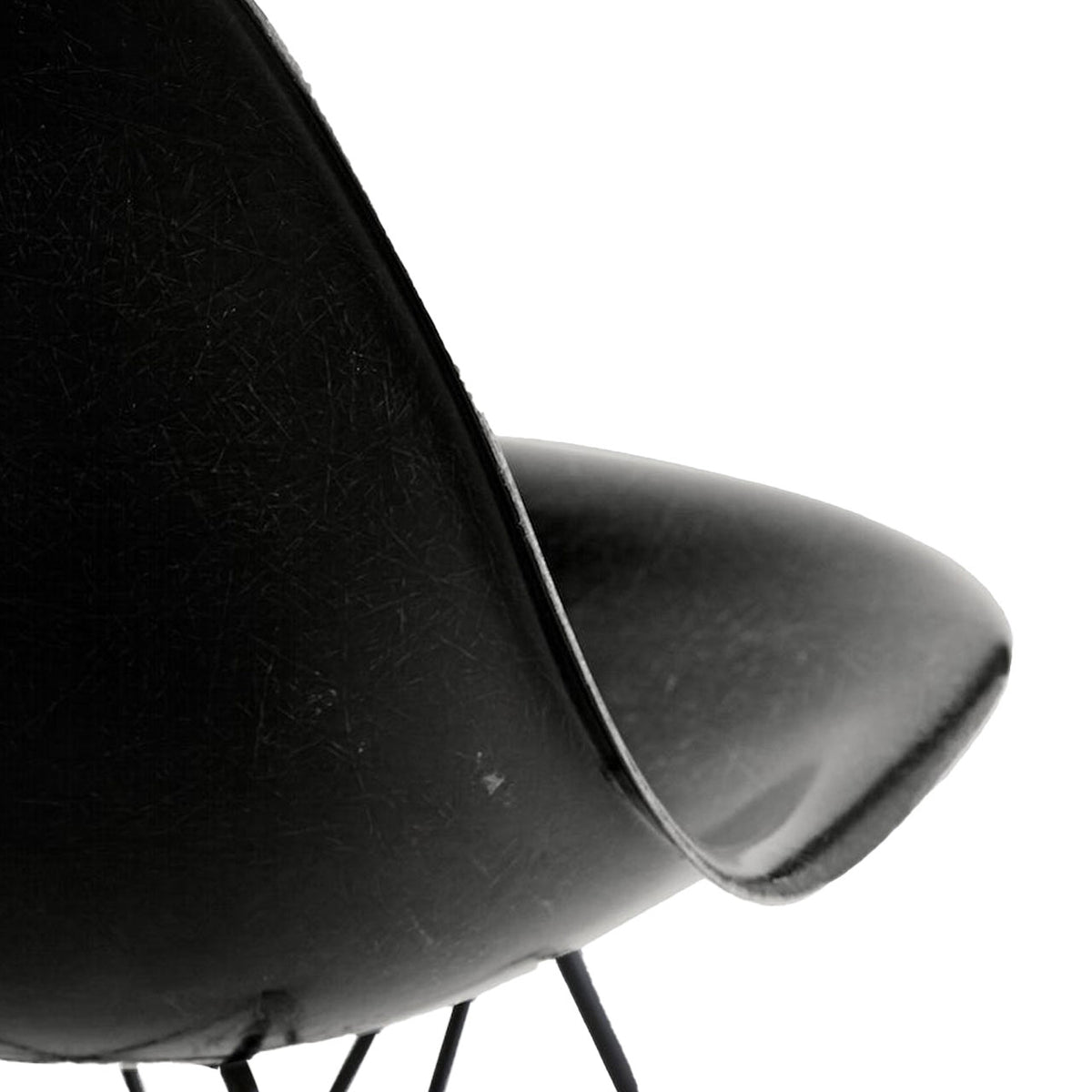 Eames Molded Fiberglass Side Chair