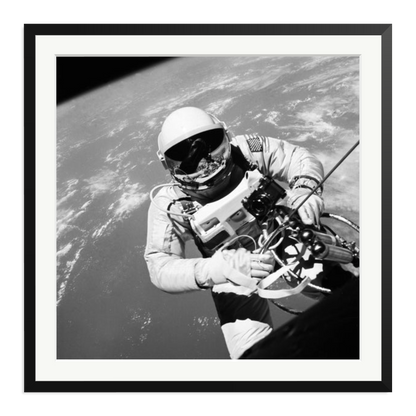 Gemini IV Spacewalk Framed Print Black XXL