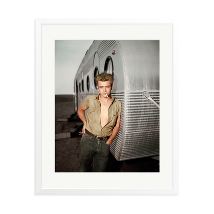 James Dean: A Giant Star Framed Print White XL