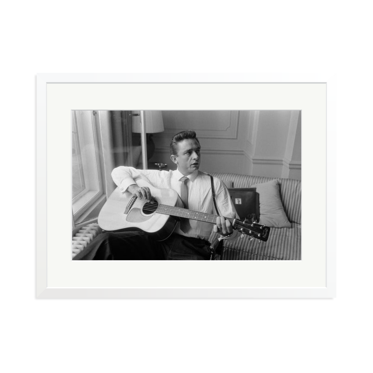 Johnny Cash at the Savoy Hotel Framed Print White XL