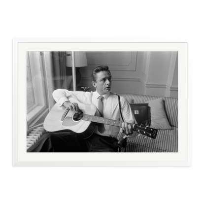 Johnny Cash at the Savoy Hotel Framed Print White XXL