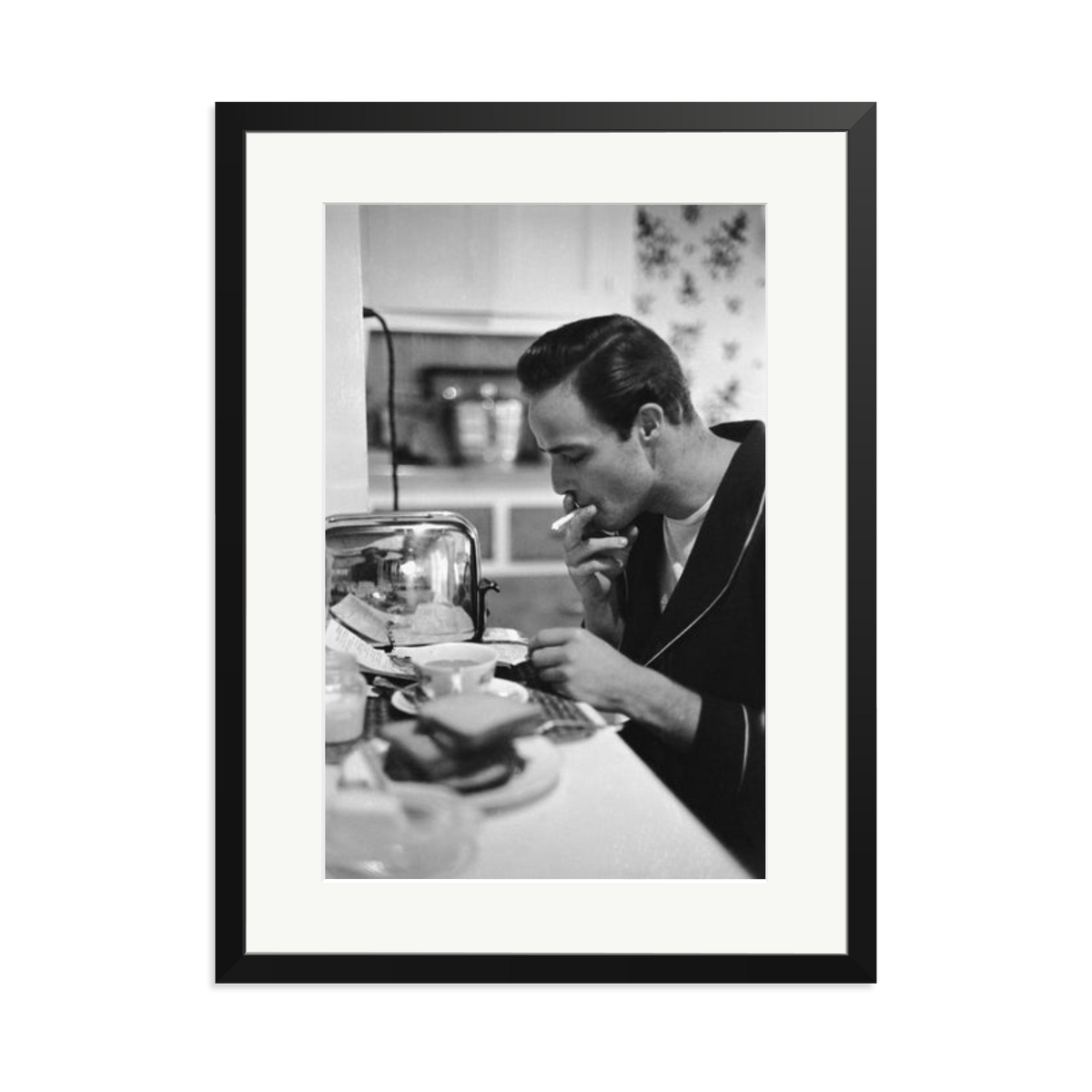Marlon Brando Reading a Script Framed Print Black XL
