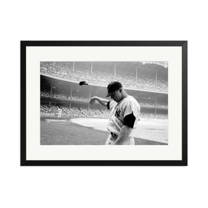 Mickey Mantle Helmet Fling Framed Print Black XL