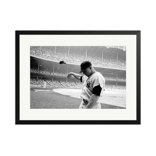 Mickey Mantle Helmet Fling Framed Print Black XL