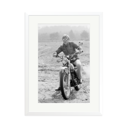 Robert Redford by Terry O'Neill 1975 Framed Print White XL