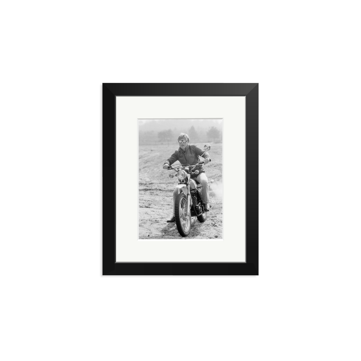 Robert Redford by Terry O'Neill 1975 Framed Print Black Small