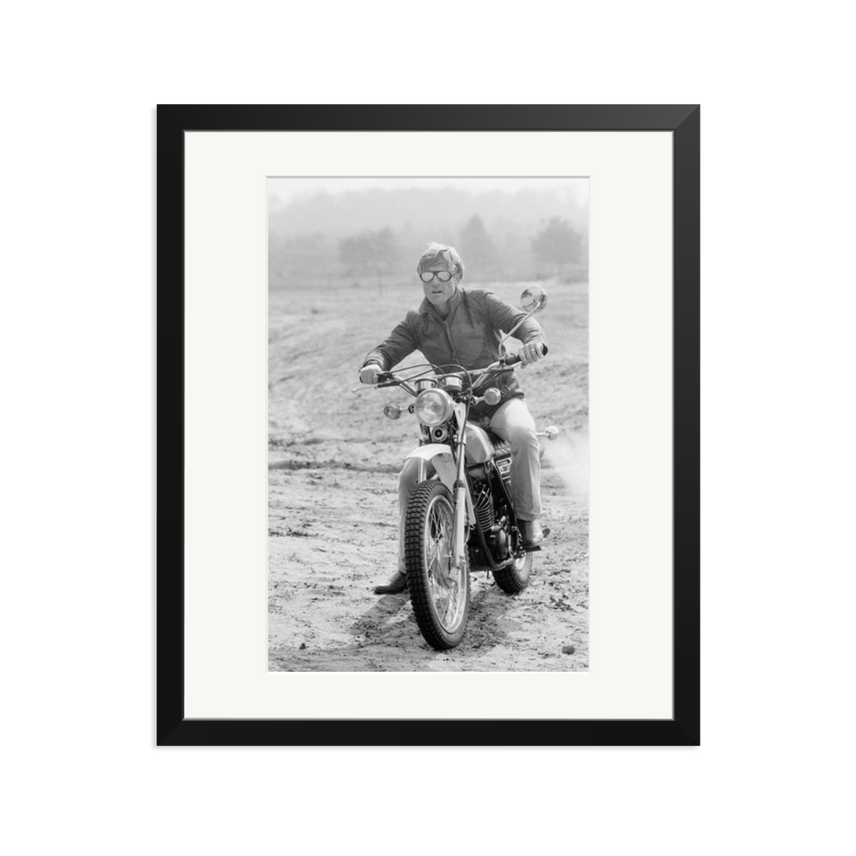 Robert Redford by Terry O'Neill 1975 Framed Print Black Large
