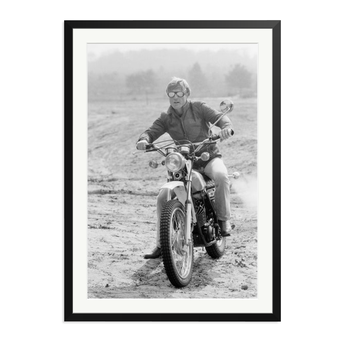 Robert Redford by Terry O'Neill 1975 Framed Print Black XXL