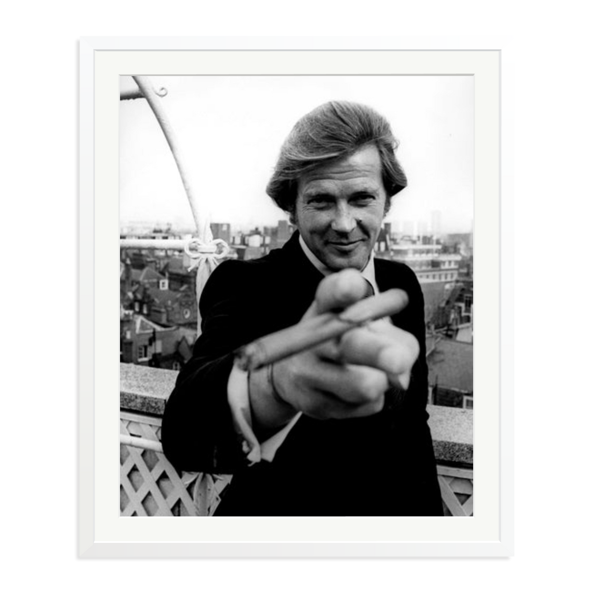 Roger Moore 1972 Bond Announcement Photo White XXL