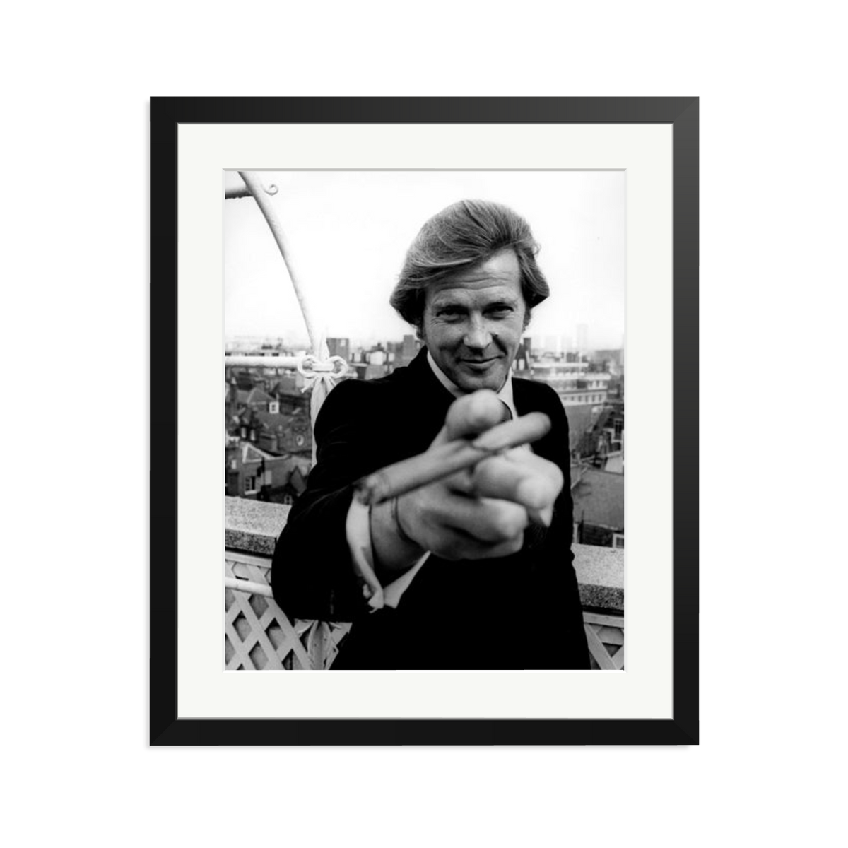 Roger Moore 1972 Bond Announcement Photo Black Large