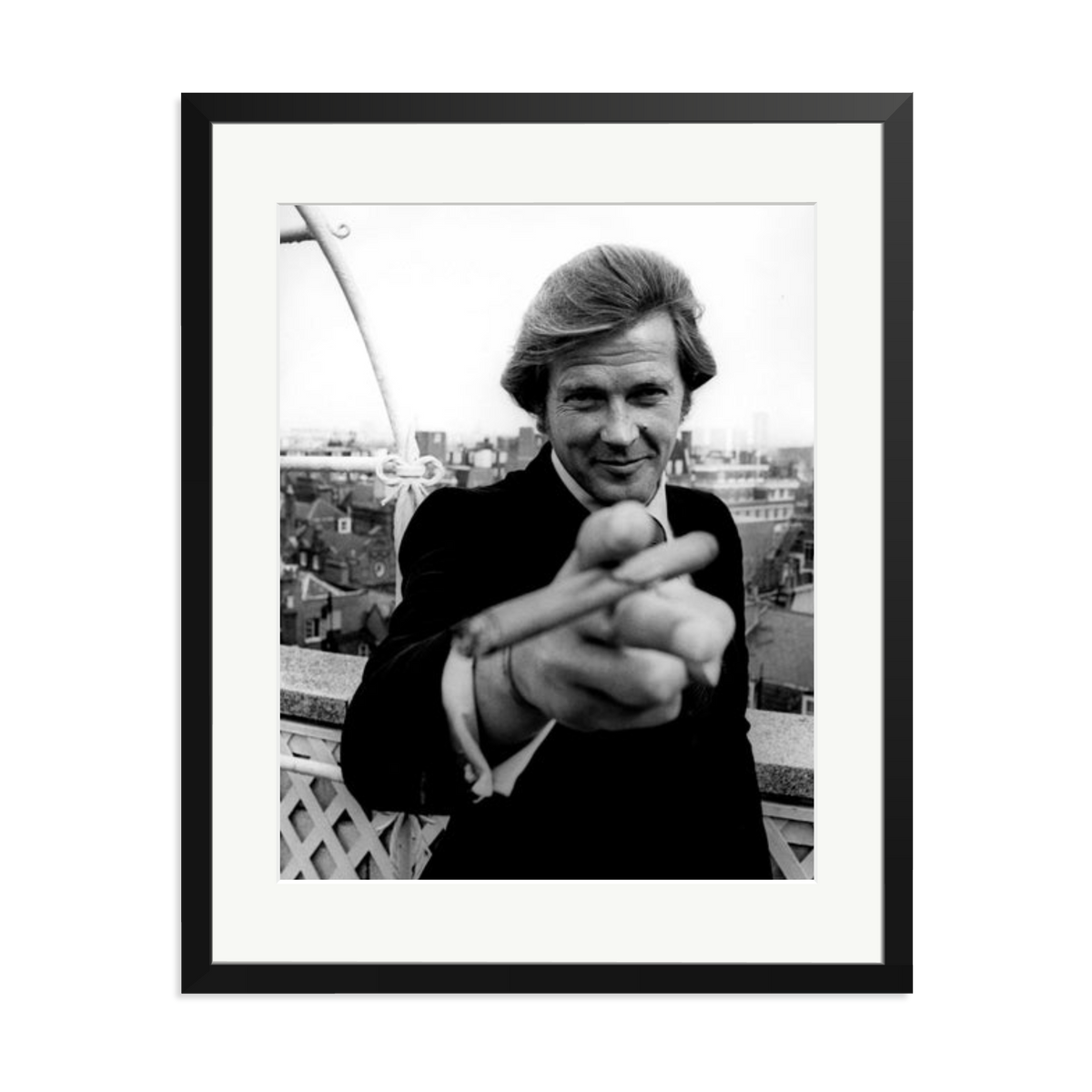 Roger Moore 1972 Bond Announcement Photo Black XL