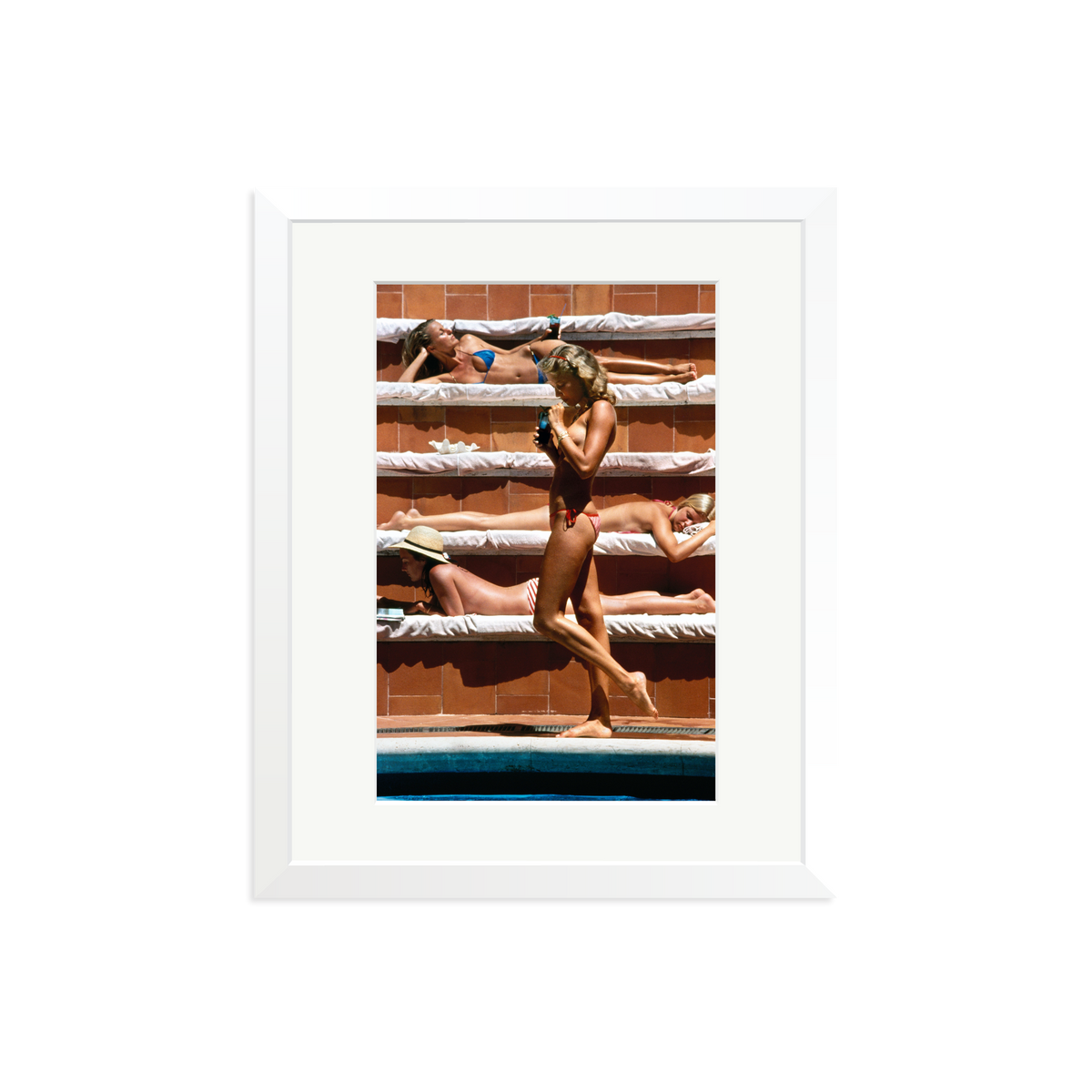 Slim Aarons 'Catherine Wilke' White Medium
