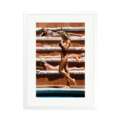 Slim Aarons 'Catherine Wilke' White XL