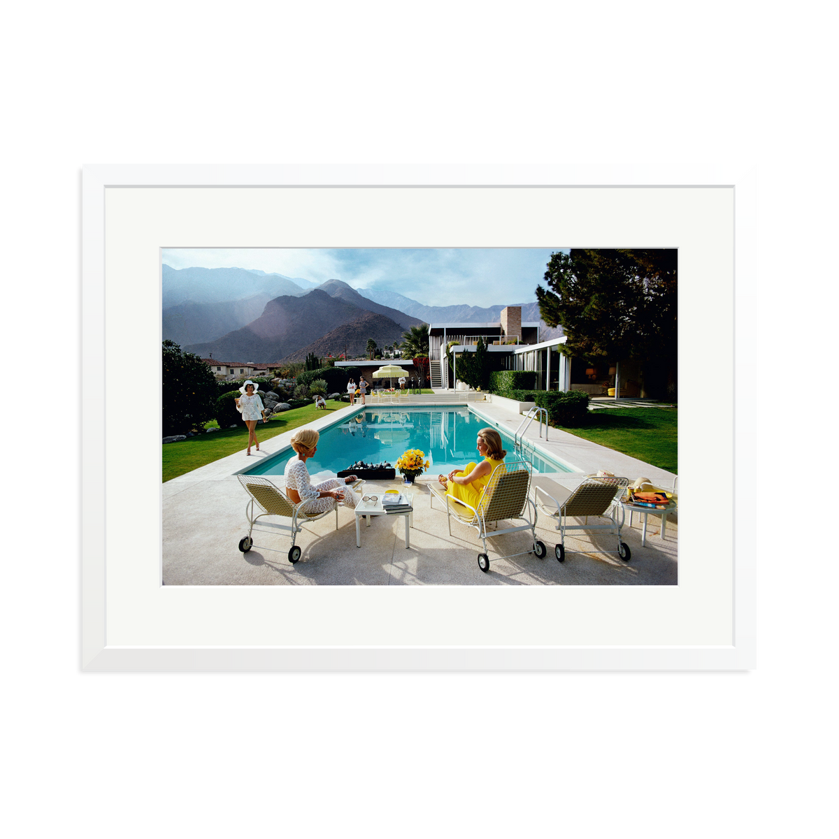 Slim Aarons 'Poolside Gossip' White XL
