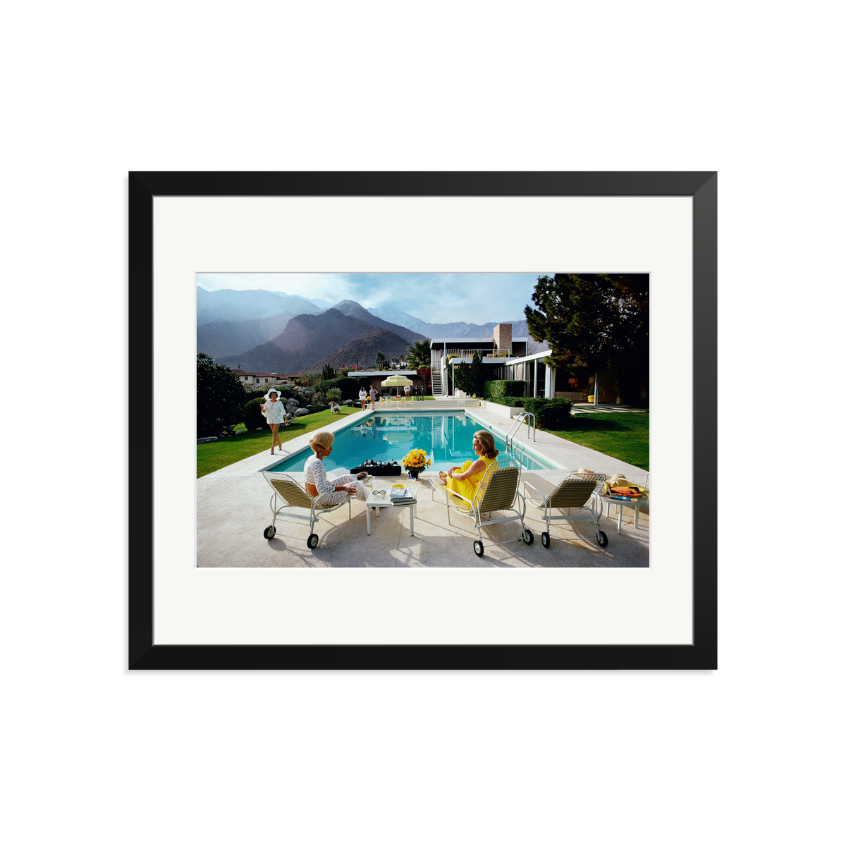 Slim Aarons 'Poolside Gossip' Black Large