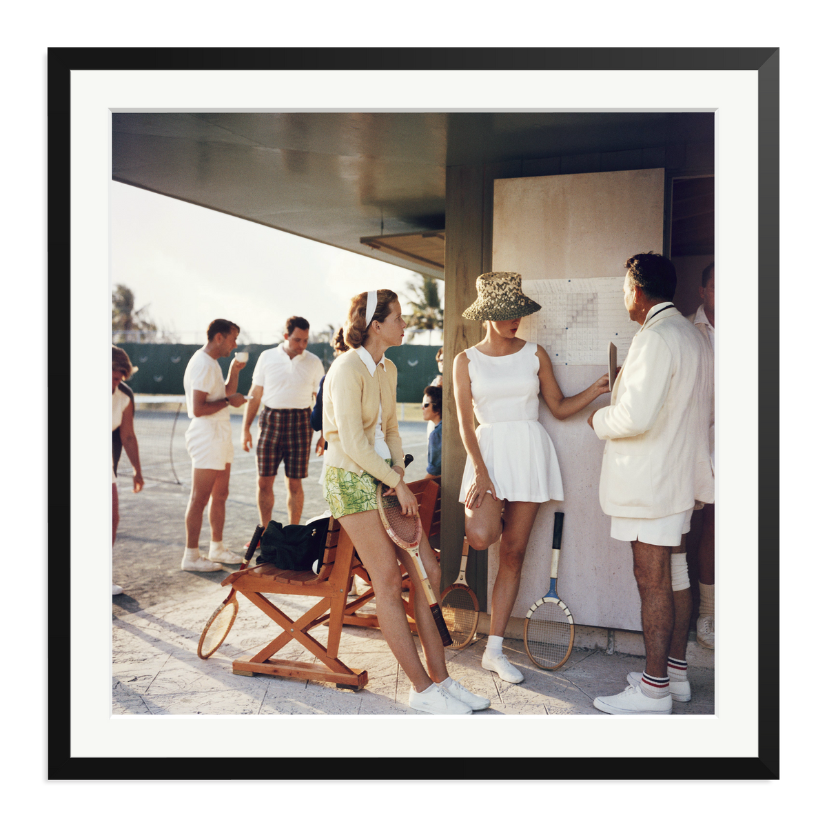 Slim Aarons 'Tennis in the Bahamas' Black XXL